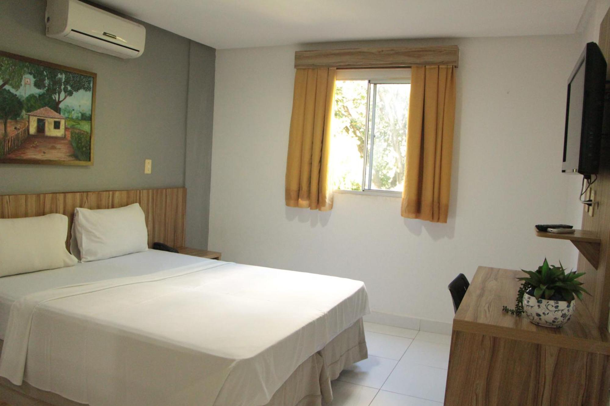 Cr Hotel Bueno - Antigo Hotel Serras De Goyaz Goiania Luaran gambar A room at the hotel