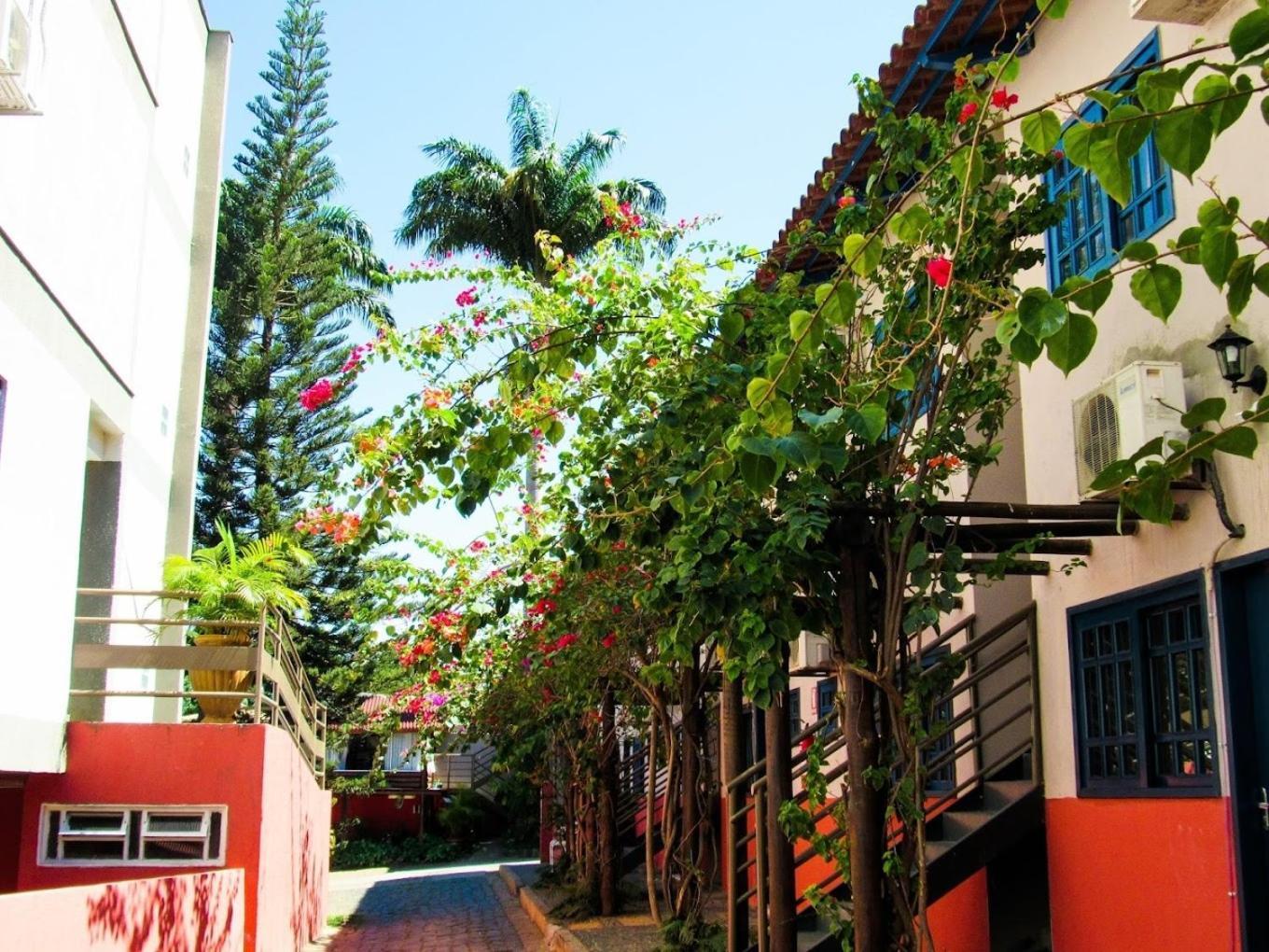 Cr Hotel Bueno - Antigo Hotel Serras De Goyaz Goiania Luaran gambar A street in the historic center of Florianópolis