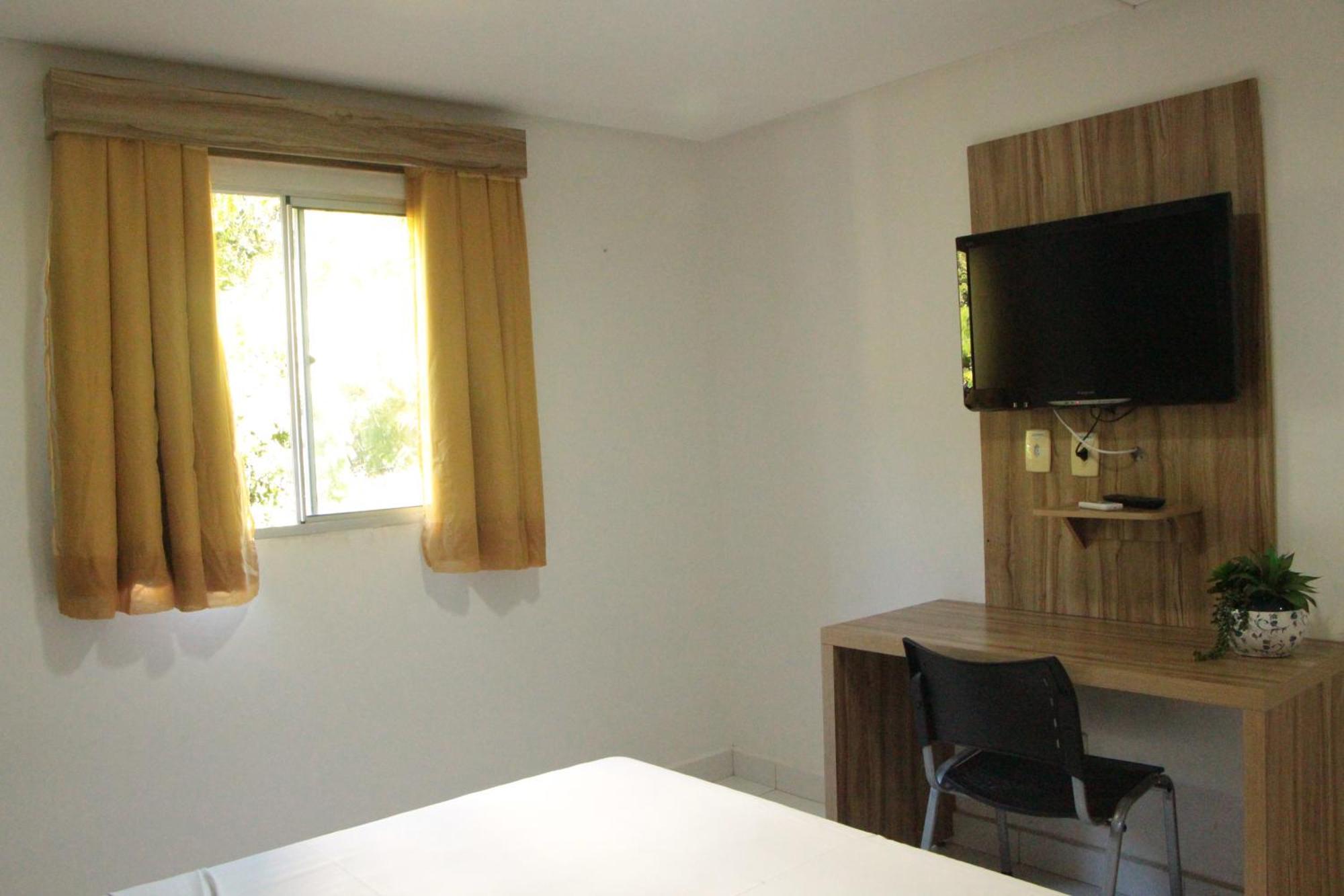 Cr Hotel Bueno - Antigo Hotel Serras De Goyaz Goiania Luaran gambar A room at the hotel