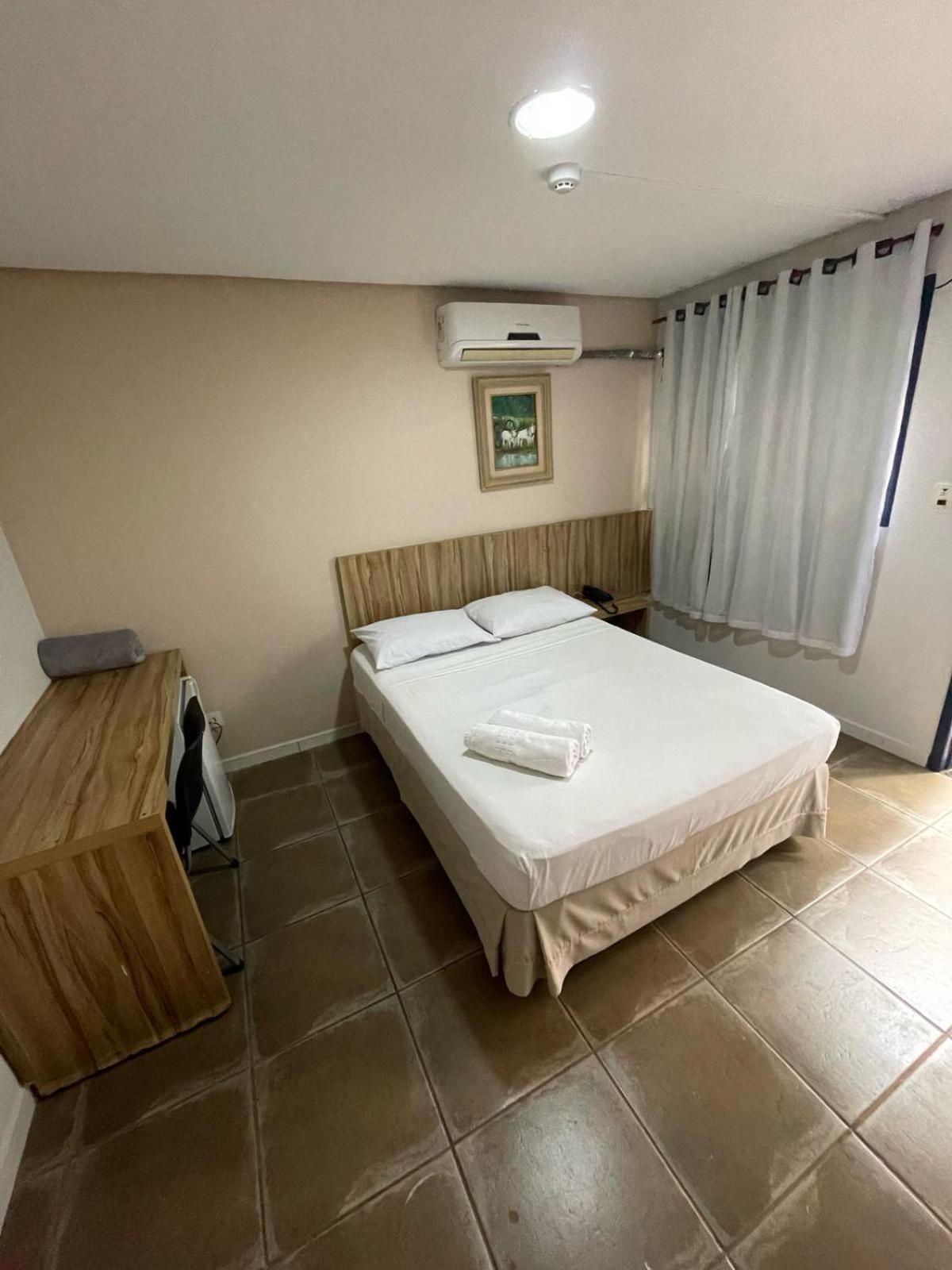 Cr Hotel Bueno - Antigo Hotel Serras De Goyaz Goiania Luaran gambar A room at the hotel